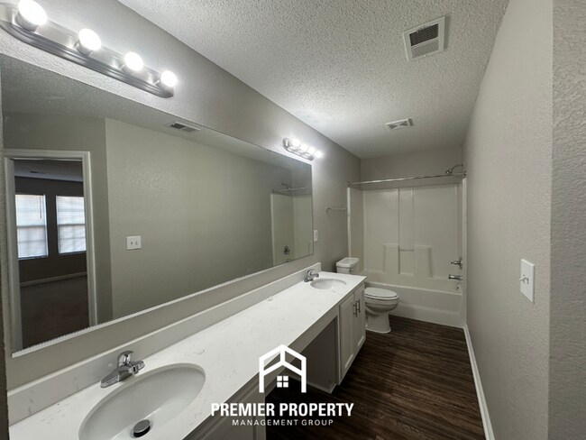 Building Photo - Spacious 3BR Cordova Home with Hardwood Floors, Garage & Fenced Yard