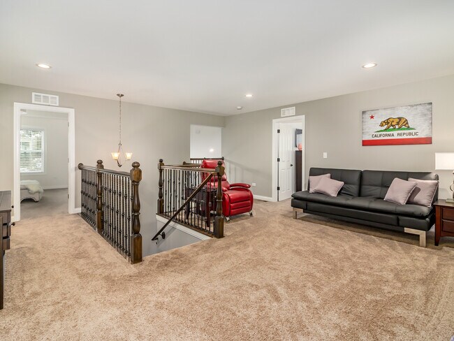 Building Photo - 1635 Castle Lawn Ct