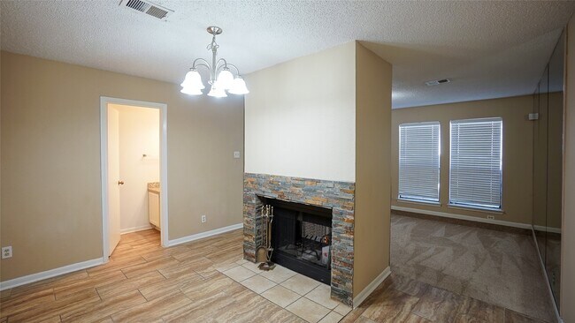 Building Photo - 2277 S Kirkwood Rd