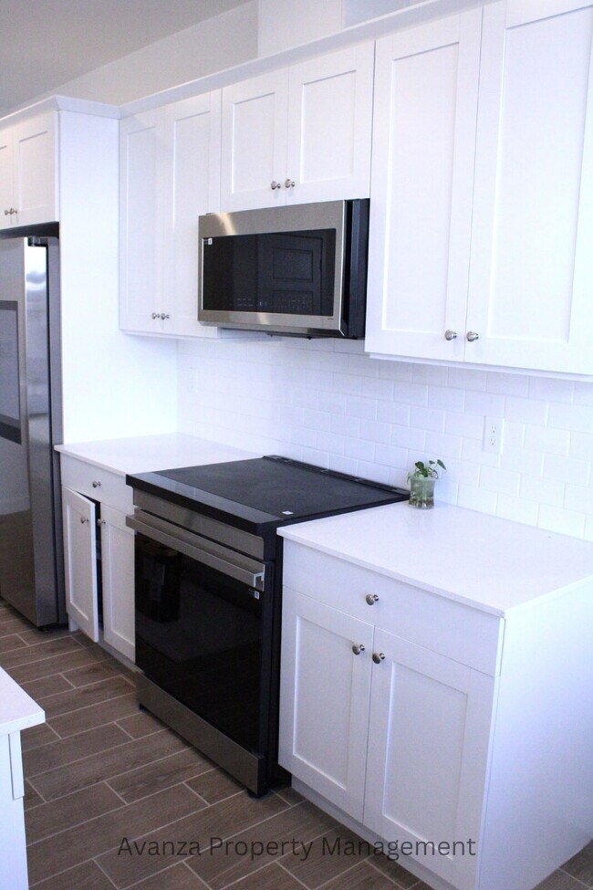 Building Photo - 3422 N Ensanada Ave