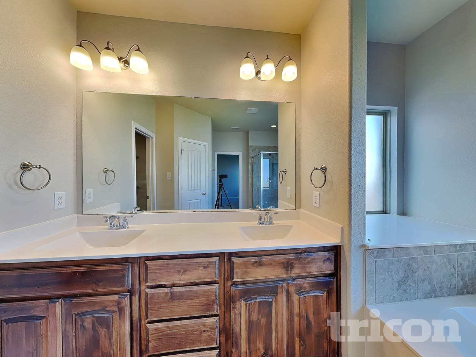 Building Photo - 1212 Ashley Dr