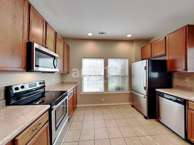 Building Photo - 14124 Holly Springs Dr