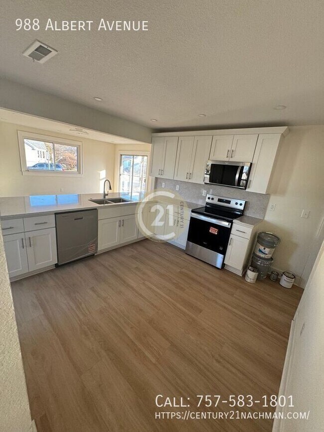 Building Photo - 988 Albert Ave