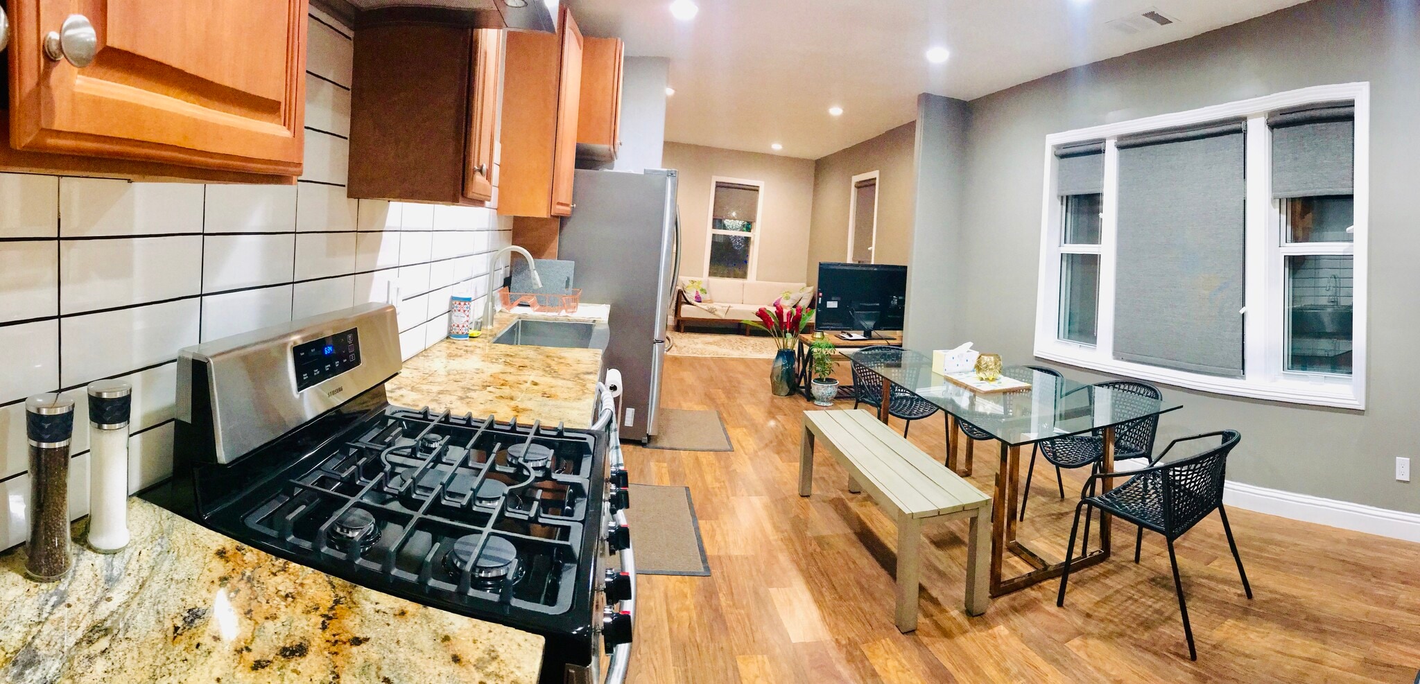 Building Photo - 685 Locust St