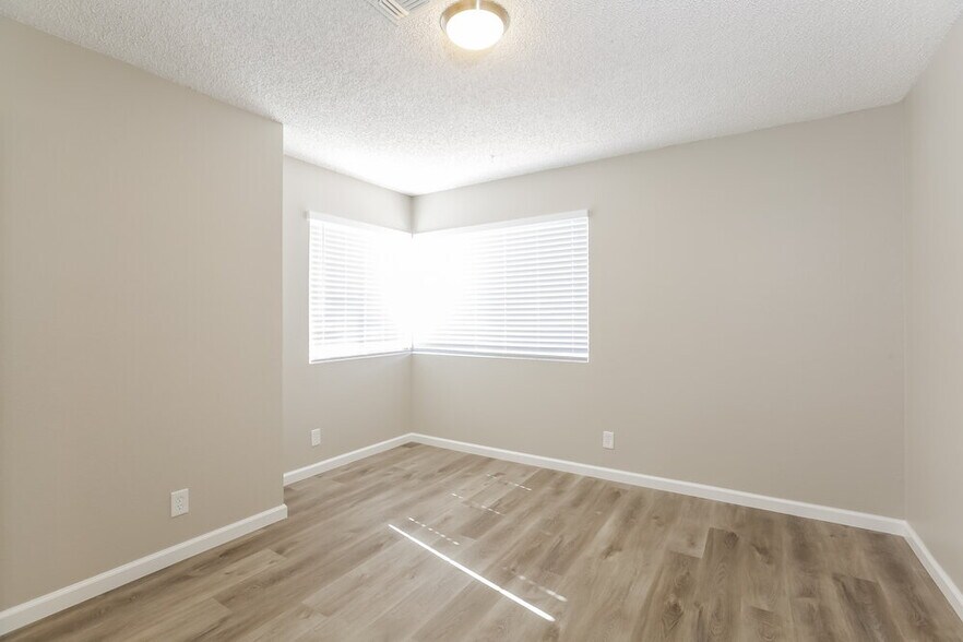 Building Photo - 316 Clifton Heights Dr