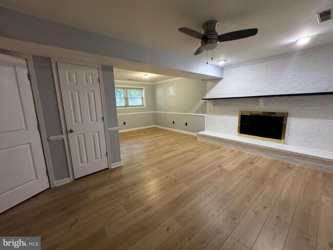 Building Photo - 10608 Holleybrooke Dr