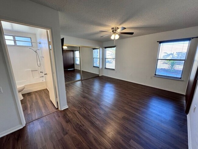 Building Photo - COMING SOON 55+ Community 2 bedroom 2 bathroom Home for Lease in Sun City