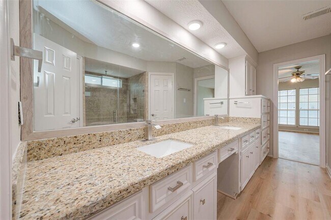 Building Photo - 15511 Rana Ct