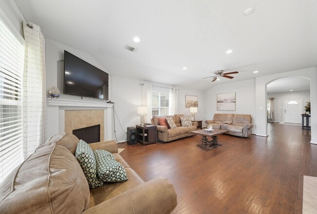 Building Photo - 25707 Crisp Spring Ln