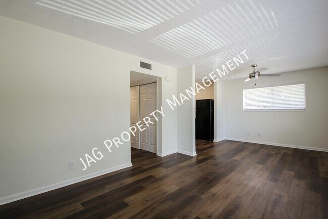 Building Photo - 1426 Berrier St