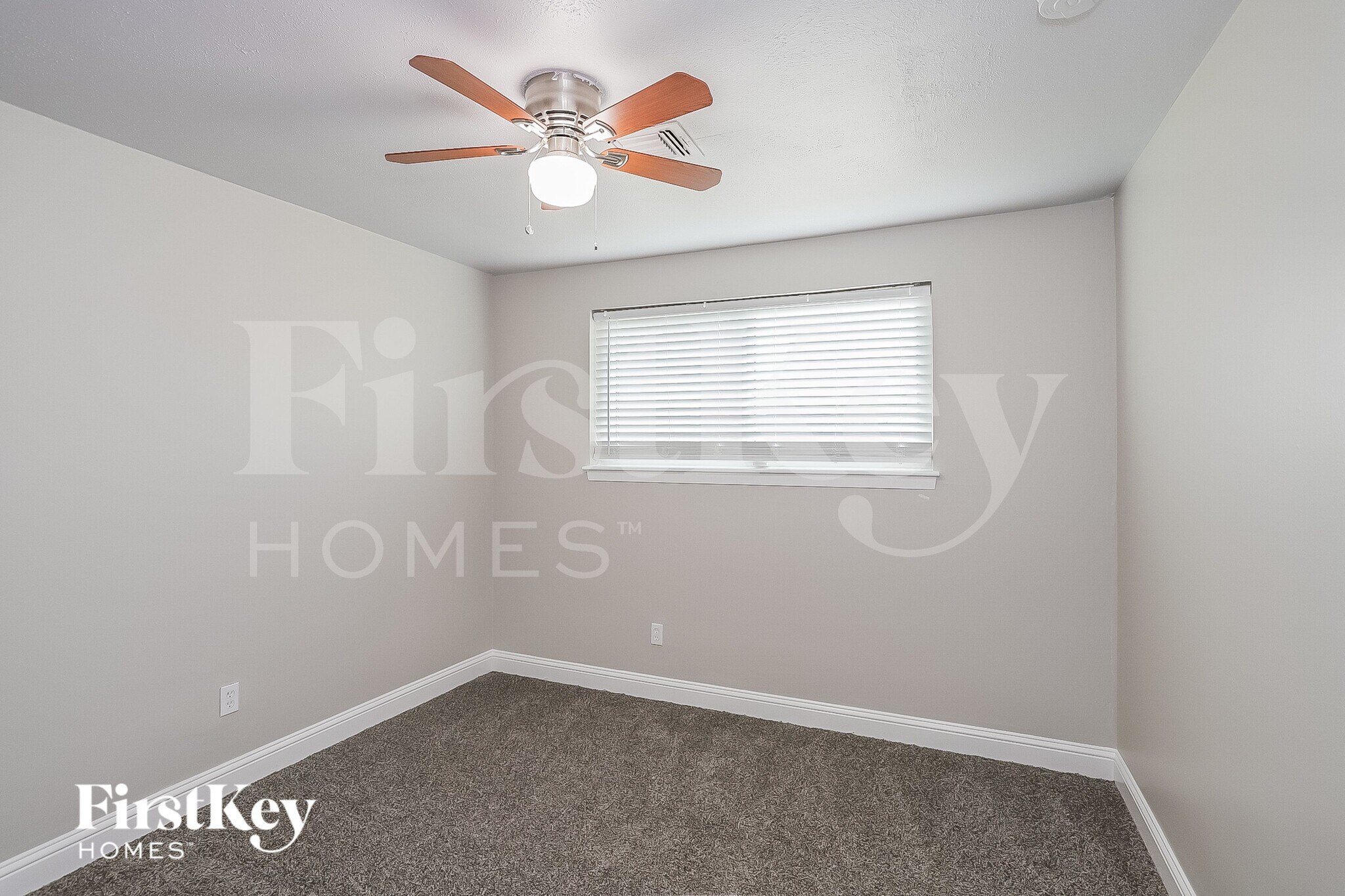Building Photo - 10819 Sagewind Dr