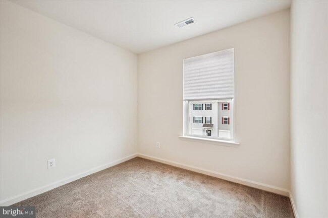 Building Photo - 2505 Boeing Way