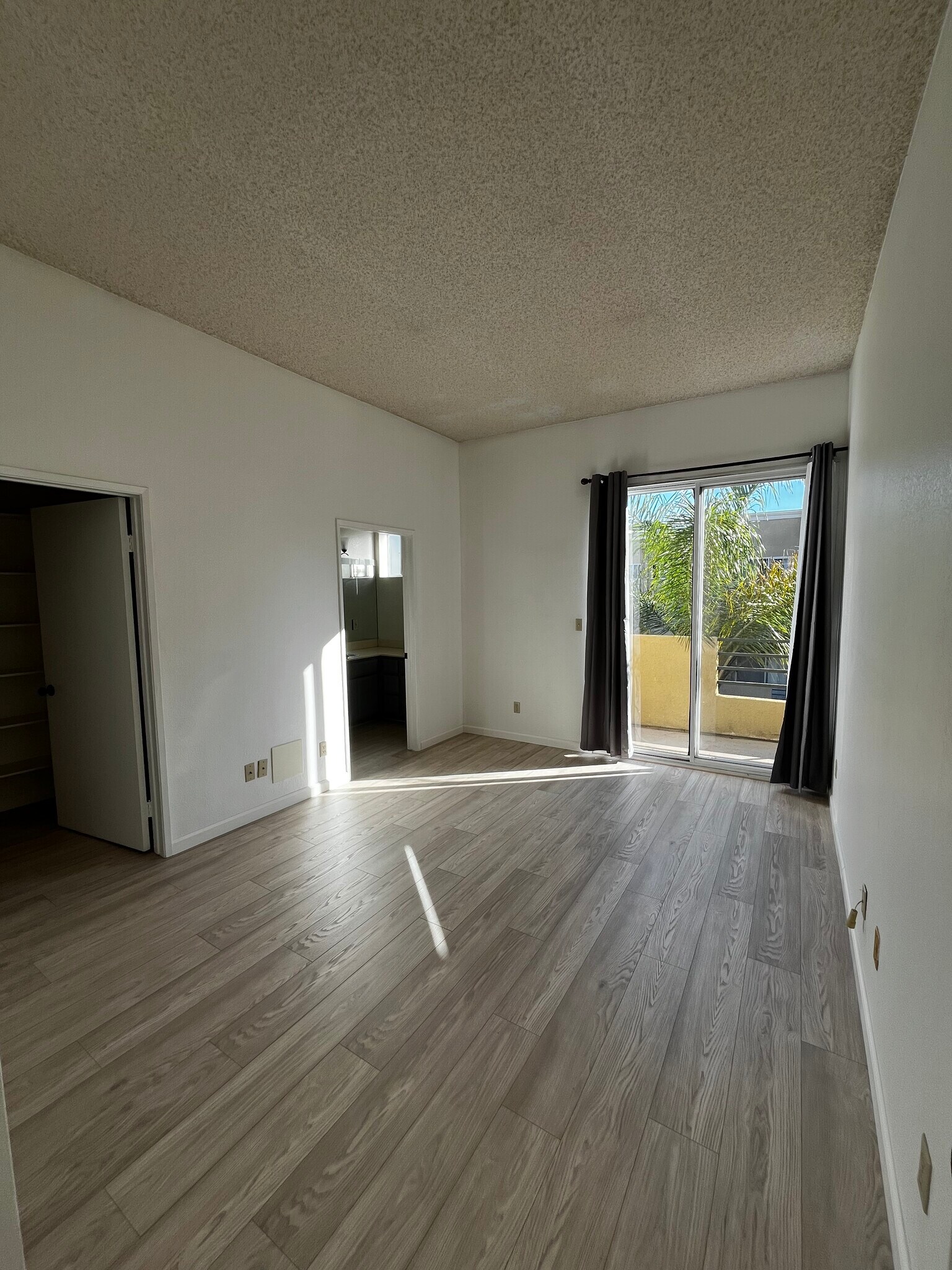 Building Photo - 6140 Monterey Rd