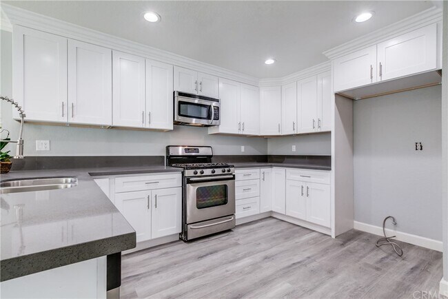 Building Photo - 55 Exeter-