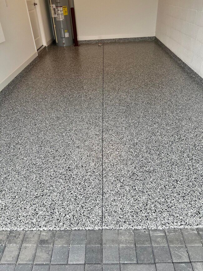Building Photo - 13836 Hero Path
