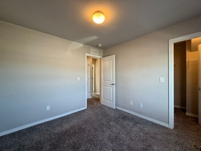 Building Photo - 6165 Shavers Dr