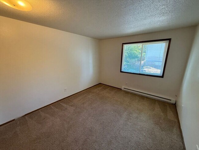 Building Photo - 3779 Iberis St NE