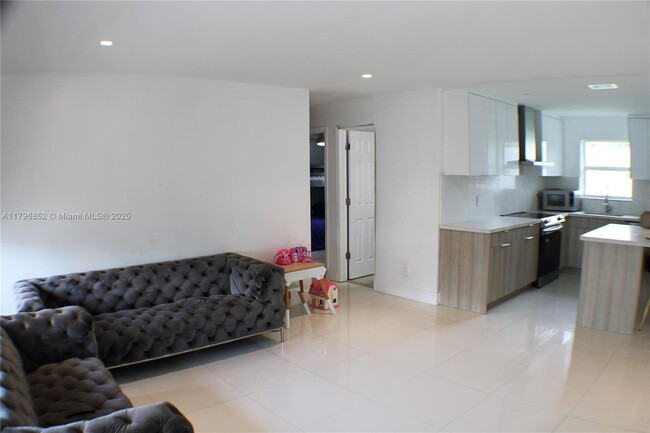 Building Photo - 2050 N 57th Terrace