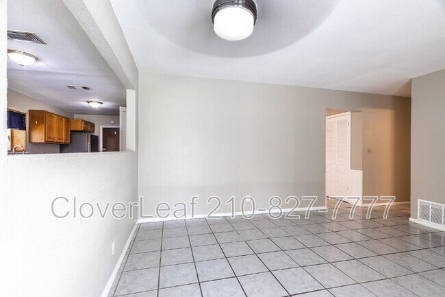 Building Photo - 8246 Phoenix Ave