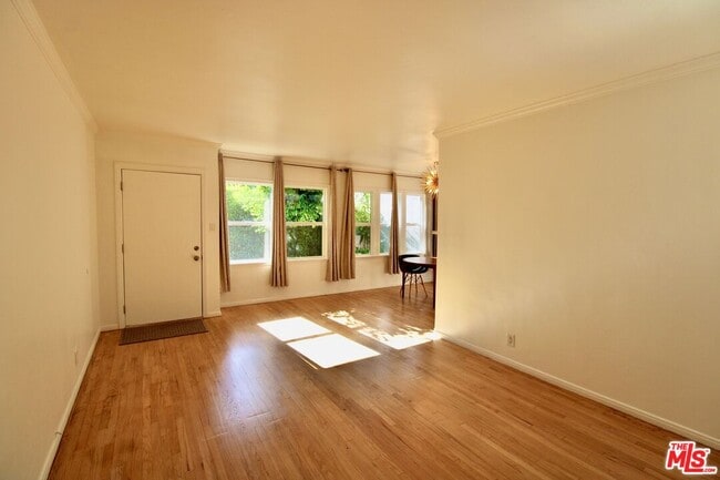 Building Photo - 4336 Laurel Canyon Blvd