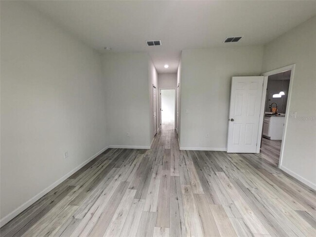 Building Photo - 16415 SW 27th Ave