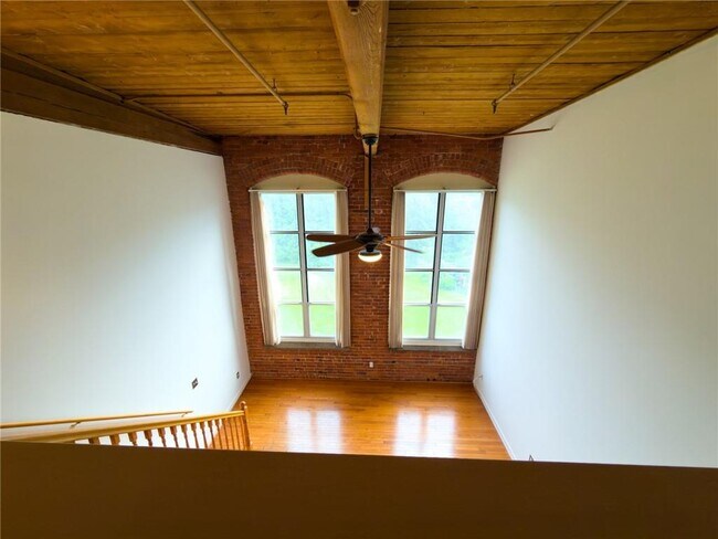 Building Photo - 494 Woonasquatucket Ave