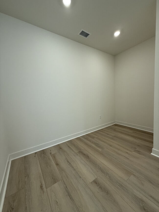 Building Photo - 3518 Indigo Privado