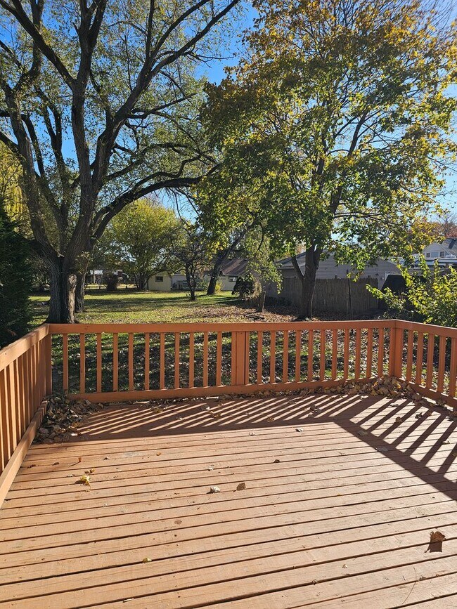 Building Photo - Great Two Bedroom Home in Haskins