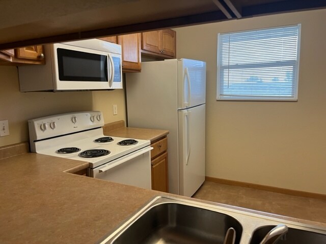 Building Photo - 721 Broadmeadow Rd