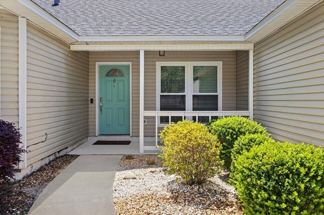 Building Photo - 8665 El Paseo St