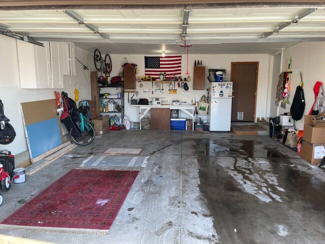 Building Photo - 1144 Maple Dr