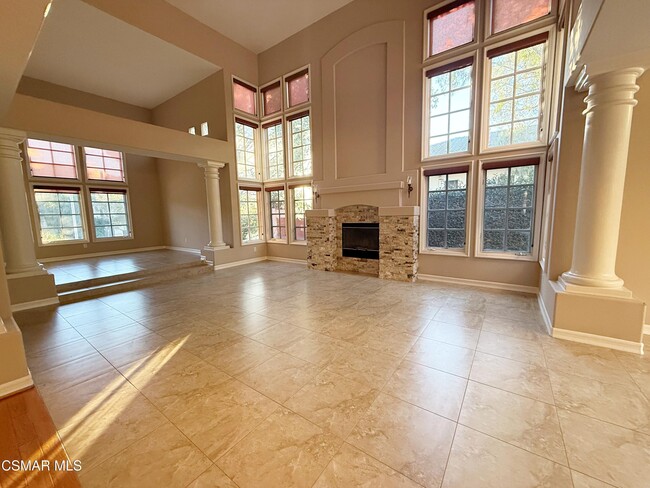 Building Photo - 267 High Meadow St