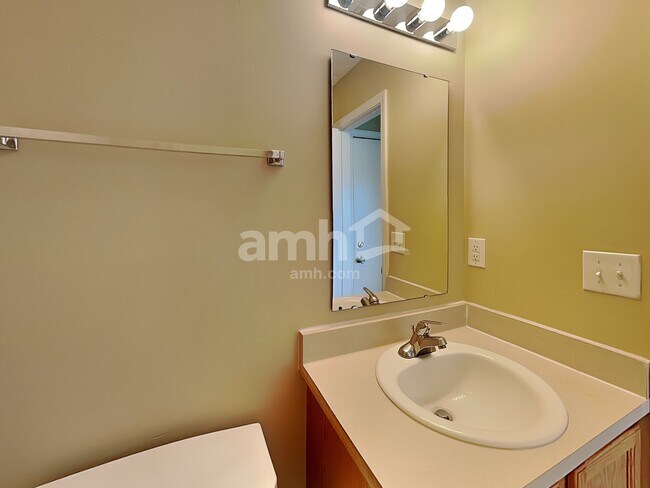 Building Photo - 5705 Valhalla Way