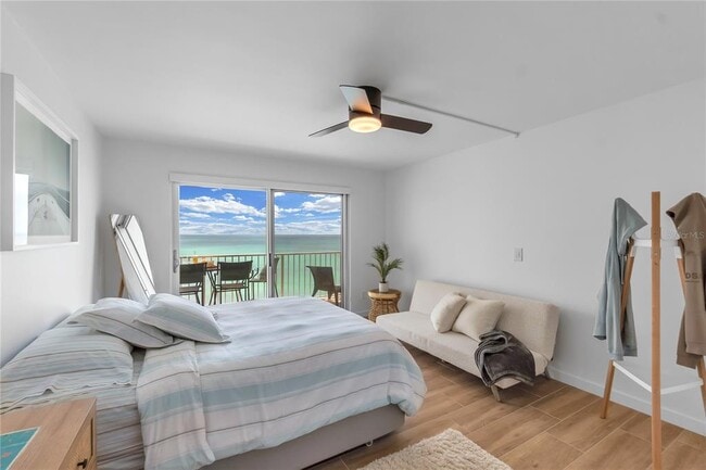 Building Photo - 2301 Gulf of Mexico Dr