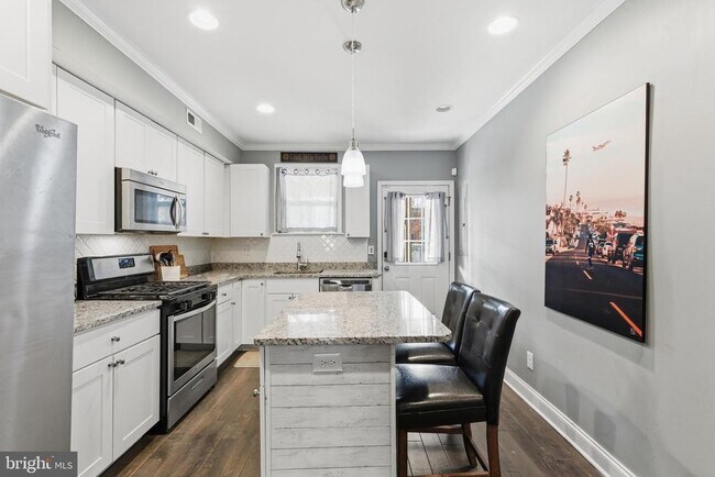 Building Photo - 1414 Richardson St