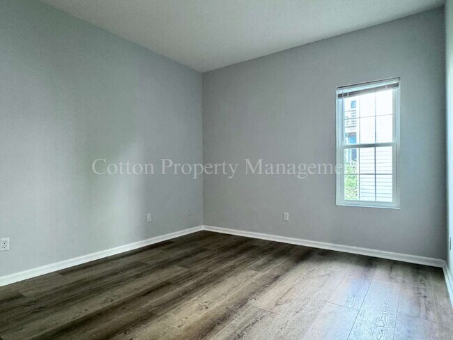 Building Photo - 2BR/2BA Condo off Wilshire Blvd - Beautifu...