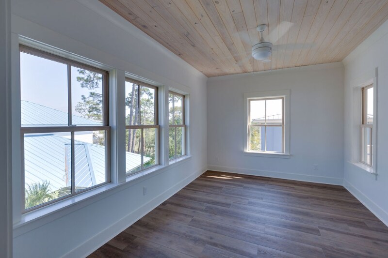 Building Photo - 4 River Oak Ln