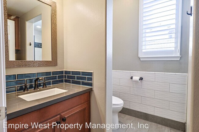 Building Photo - 5 br, 3 bath House - 28115 De La Vina Way
