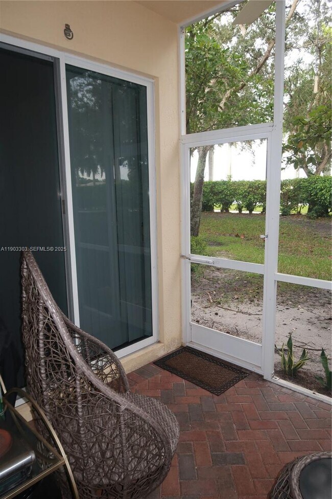 Building Photo - 9778 Bowline Dr