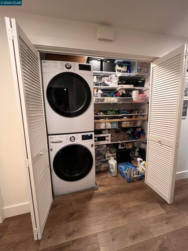 Building Photo - 10300 San Pablo Ave