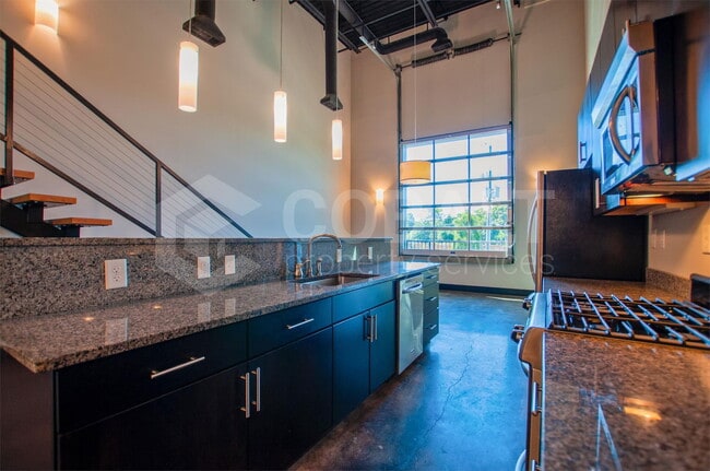 Building Photo - 1660 DeKalb Ave NE