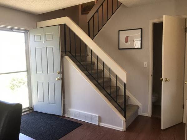 Building Photo - 4299 Monroe Dr