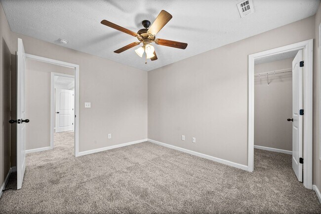 Building Photo - 880 Cherry Blossom Ln