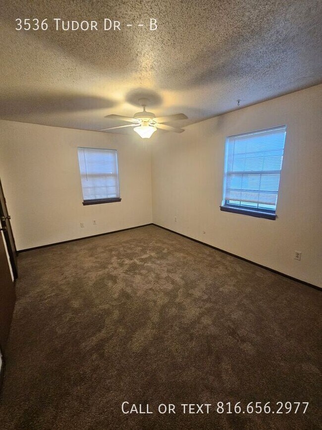 Building Photo - 3536 Tudor Dr