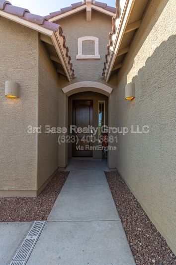 Building Photo - 21242 W Wilshire Dr