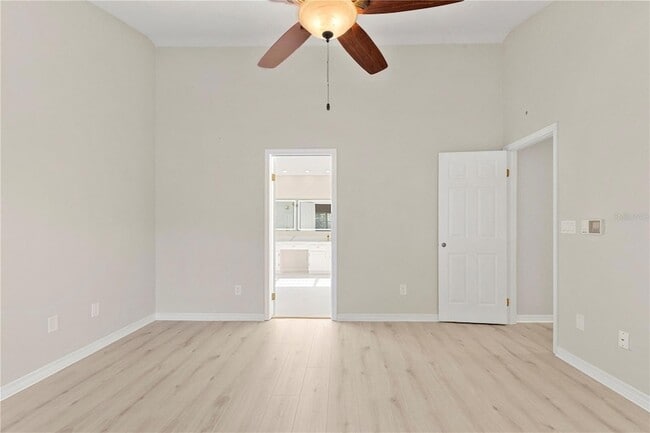 Building Photo - 3110 W Villa Rosa St