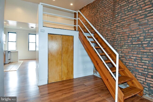 Building Photo - 2408 N Charles St