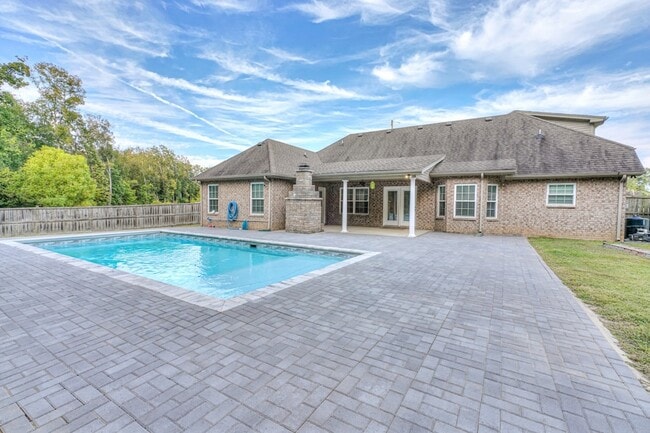 Building Photo - 1485 Round Rock Dr