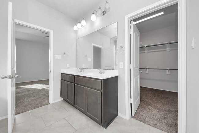 Building Photo - 4618 Terrazza Verde Dr