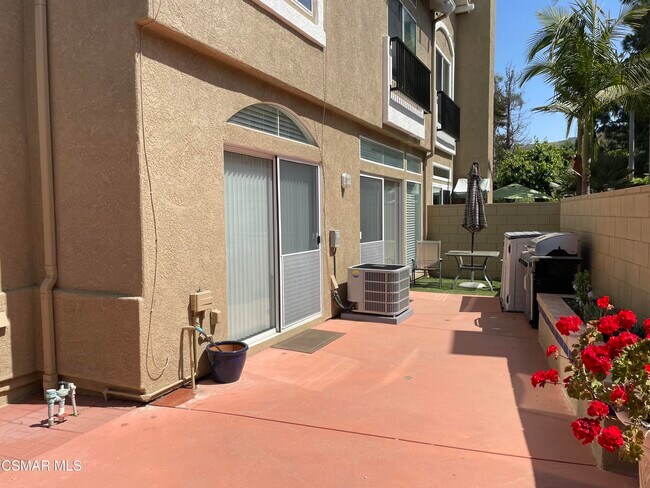 Building Photo - 4149 Flowerview Ct